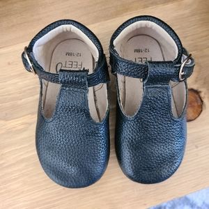 Monkey Feet Black T-straps